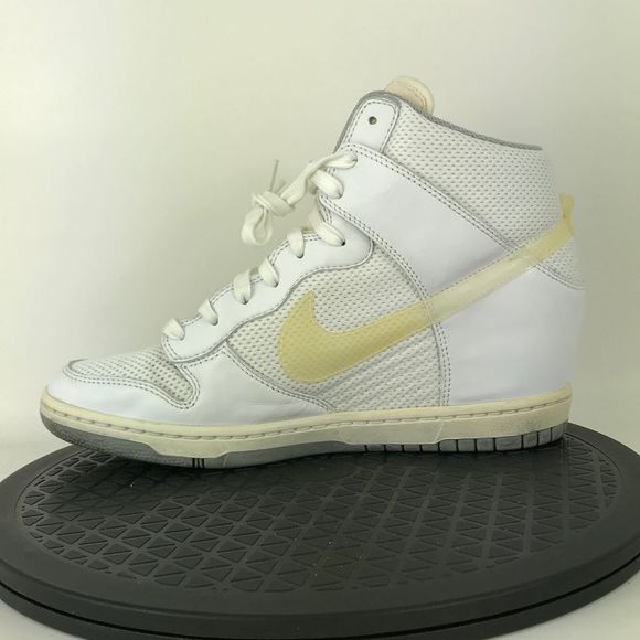 nike dunk sky hi size 11